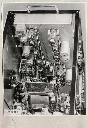 Fernsehprüfsender Taktgeber oben links schräg, Foto 1955