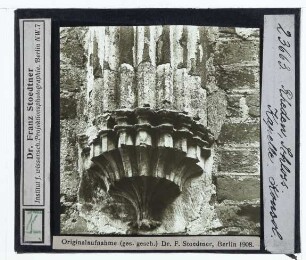 Rheden, Burg : Innenansicht, Kapelle, Konsole