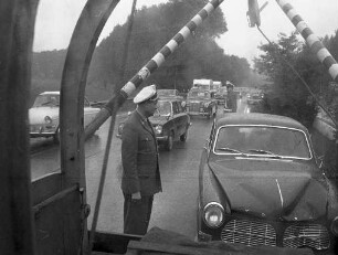 Neuralgischer Verkehrsknotenpunkt am Autobahndreieck Karlsruhe