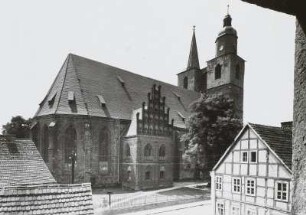 Jüterbog, Nikolaikirche : Jüterbog. Pfarrkirche St. Nikolai. Ansicht von Nordosten