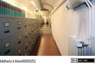 Villino Stroganoff, Cantina, Korridor (V K 101)
