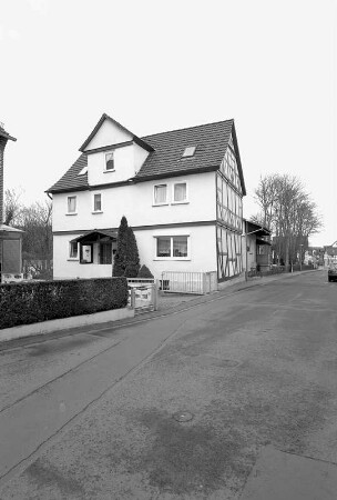 Wohnhaus; Fuldabrück, Lindenstraße 12