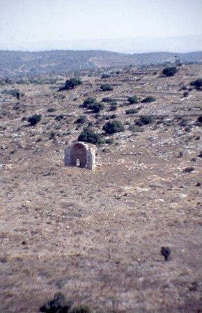 Blick vom Tell el Marischa auf die Ruine der Kreuzfahrerkirche St. Anna [Jerusalem?, Israel-Exkursion]