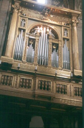 Parma, Dom. Dreimanualige Orgel (1787, G. L.? und A. L. Serassi; Restaurierung 1865, A. Sangalli; 1942 zerlegt; Werkneubau 2000, Mascioni organi op. 1152, III/43)