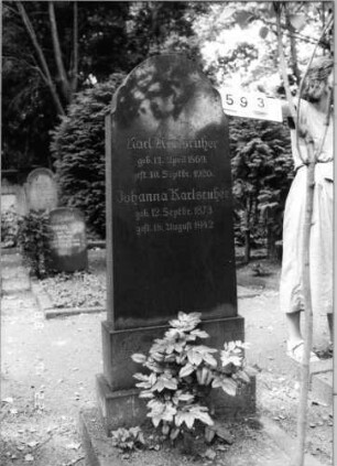 Grabstein 593