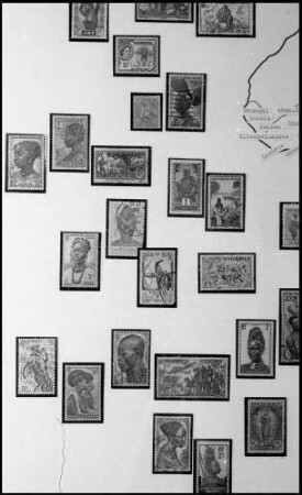 Freiburg: Völkerkundemuseum, Briefmarken mit völkerkundlichen Motiven, Westafrika