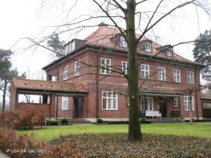 Pfarrhaus der Evangelischen Kirchengemeinde Berlin-Heerstraße; Berlin, Charlottenburg-Wilmersdorf