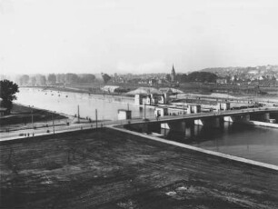 Baustelle der Staustufe Heilbronn/Neckar