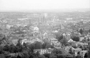 Wiesbaden: Aussichtspunkt, Fernsicht auf die Stadt