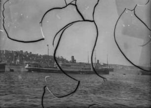 Im Hafen : Ein Schiff im Hafen von Istanbul