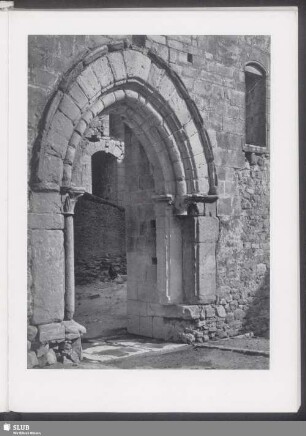 Kastell, Portal im großen Innenhof