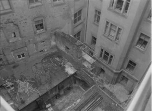 Dresden, Ständehaus, großer Innenhof, Abbruch von Einbauten. Blick vom Dach