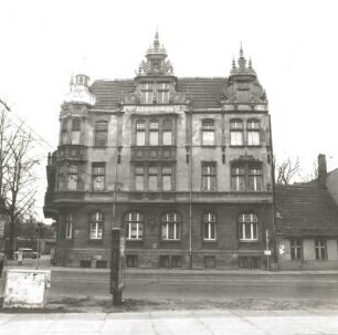 Cottbus. Verwaltungsgebäude, Dreifertstraße 8/Friedrich-Ebert-Straße 30, 1904; A. D. Straßenfront (Friedrich-Ebert-Straße)