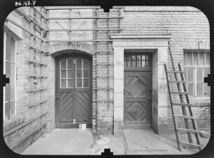 Nordhausen, Bahnhofstraße 25. VEB Nordbrand Nordhausen. Hofansicht