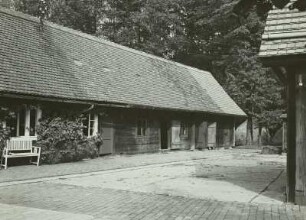 Lübbenau-Lehde (Oberspreewald-Lausitz), Nrummer 20. Gurkeneinlegerei. Büro- und Wohngebäude. Hofansicht