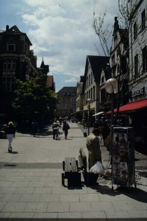 Lange Straße, Detmold, sonnig; farbig