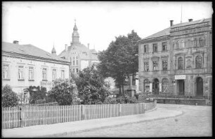 Großröhrsdorf. Bahnhostraße mit Rathaus