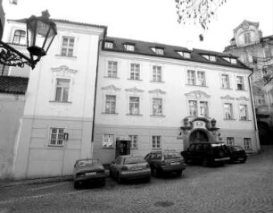 Palais Sporck & Palais Martinic & Palais Piccolomini & Haus Zu den Zwei Goldenen Löwen & Haus Nr. 321