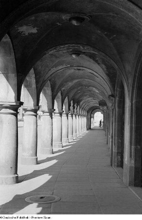 Bogengang des Alten Rathauses