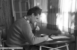 Freiburg: Karl Wittlinger, am Arbeitstisch