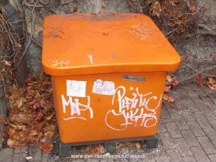 MoA | PLASTIC JuGGS