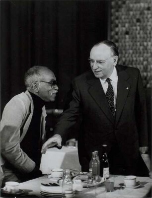 Charles White und Kurt Hager