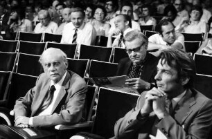 26. Tagung 1976 Physiker; Eröffnung: Paul Dirac, Ivar Giaever, dahinter Gunnar Myrdal