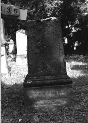 Grabstein 335
