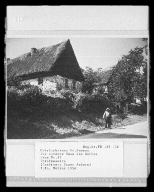Oberlichtenau, Hausnr. 27, das älteste Haus des Dorfes, Besitzer Bauer Anders, Straßenseite