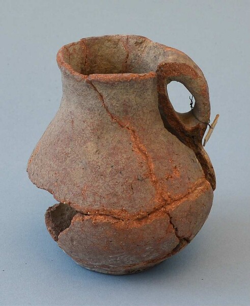 Clay jug (fragmented)