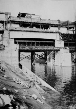 Bau Wehranlage Staustufe Kachlet/Donau