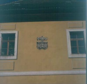 Jagdschloss Raupenberg. Wappenstein : Pirna-Graupa. Jagdschloss Raupenberg. Wappenstein