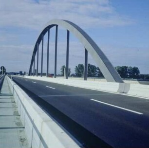 Donaubrücke, Fischerdorf