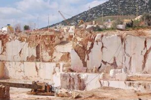 Insel Sardinien - Marmorsteinbruch : Marmorsteinbruch bei Orosei, aufgenommen 2006 auf Sardinien