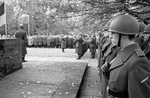 Gedenkfeier zum Volkstrauertag auf dem Hauptfriedhof.