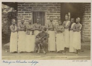 Maharaja von Nilambur m. Gefolge