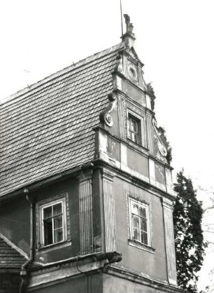 Pirna-Rottwerndorf. Schloss (Baubeginn 1556), Standerker
