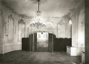 Dresden. Kurländer Palais. Gartensaal mit Stuckdekoration (1764; Entwurf F. A. Krubsacius)