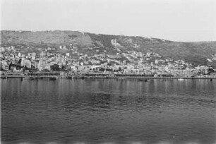 Küste : Eine Stadt an der israelischen Küste.