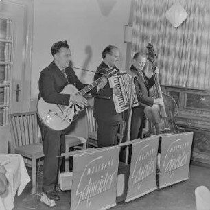 Kapellen Bautzen : Unbekannter Ort. Musik-Combo "Wolfgang Schneider"