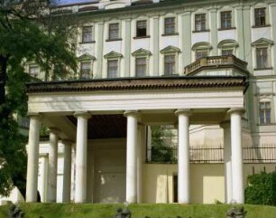 Prager Burg — Wallgarten — Pavillon Bellevue