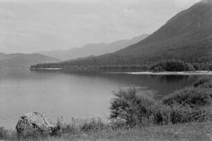 Gewässer : See in den Alpen.