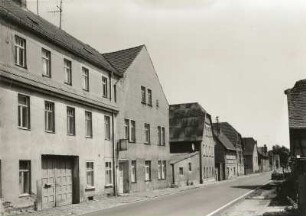 Breunsdorf. Gehöfte, Nr. 16/22. Straßenansicht. Zustand nach Freizug für Kohleabbau