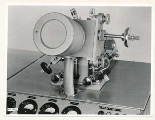 Klein-Elektronenmikroskop KEM1, Bild 2, Foto 1959