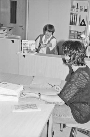 Mommsenstraße 14: Benutzerraum: Jutta Gaede und Karin Börgers
