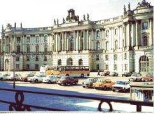 Die Alte Bibliothek (sogenannte Kommode) am Bebelplatz in Berlin