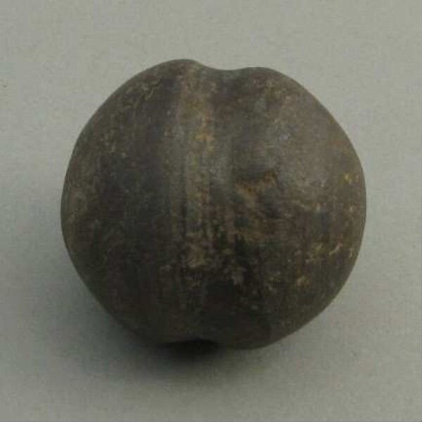 Stone bola