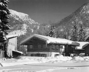Winterbilder. Allgäuer Alpen. Verschneite Baude