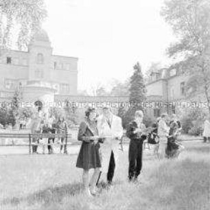 Garten der Orthopädischen Klinik Birkenwerder mit angeschlossener Oberschule für Körperbehinderte