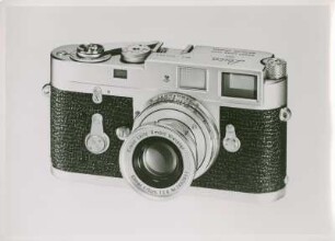Sucherkamera "Leica M2" mit Objektiv "Elmar" der Ernst Leitz GmbH